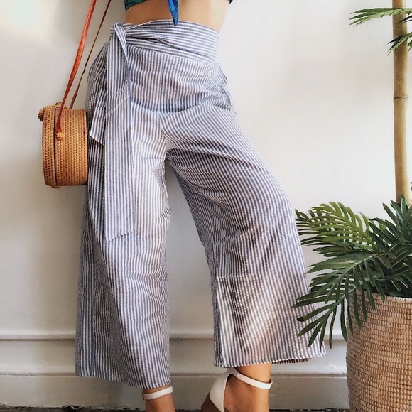Pants - 🆕Rylie Striped Blue & White Cropped Wide Leg Pant